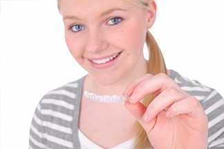 h-clearAligners1
